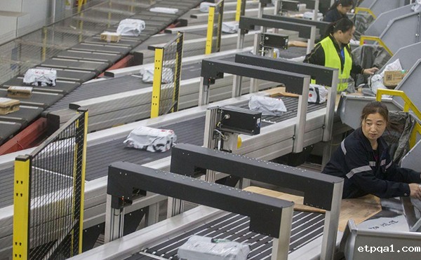 环形交叉带分拣机-电商仓库的高效分拣神器