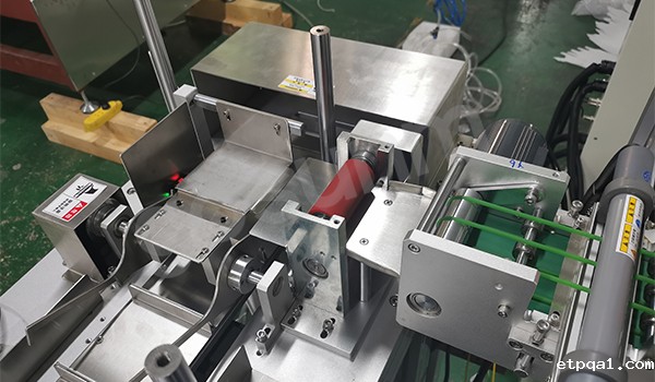 概述全自动立体口罩机的几大特点